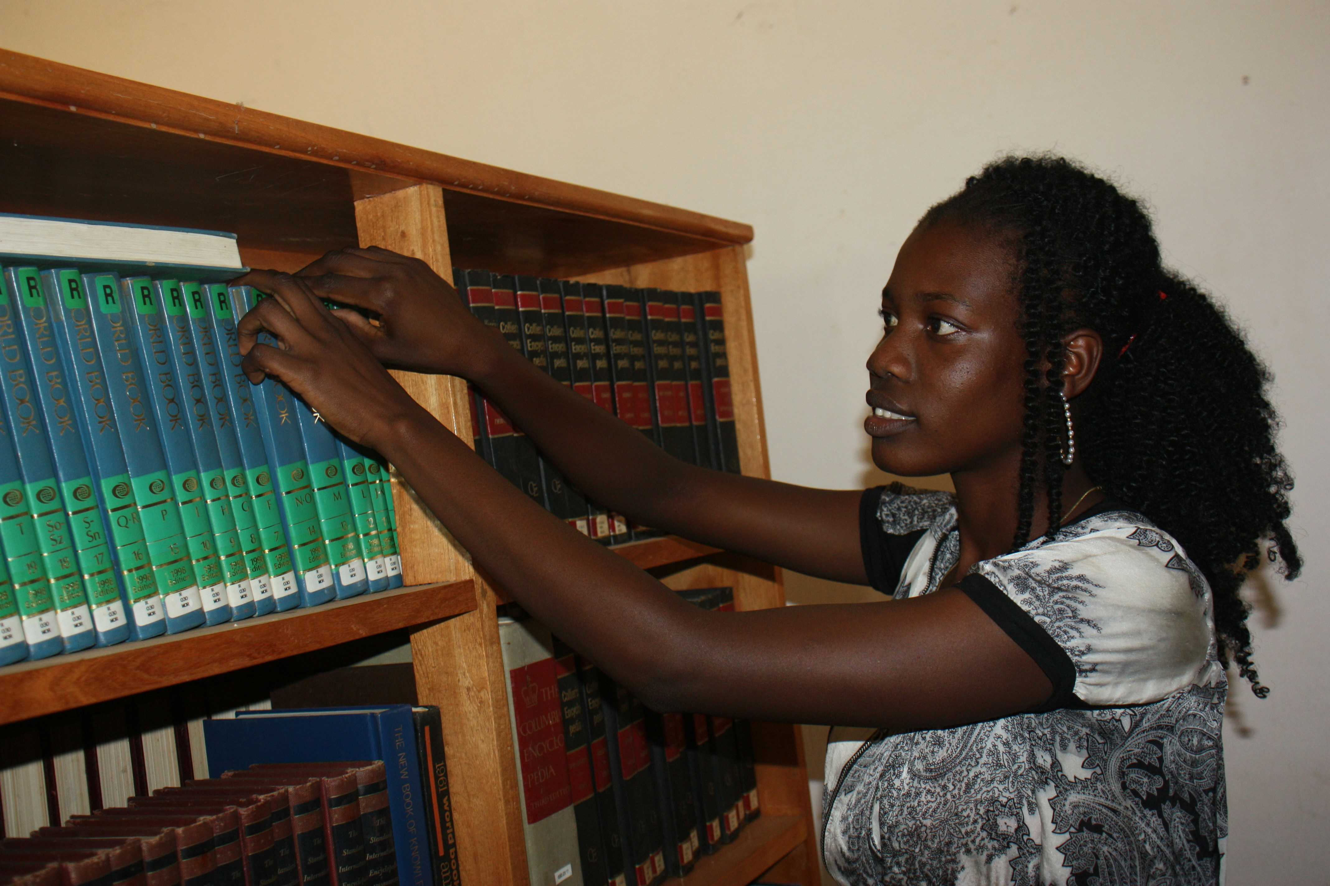 makmot-robin-LOgJ-N9agoM-unsplash